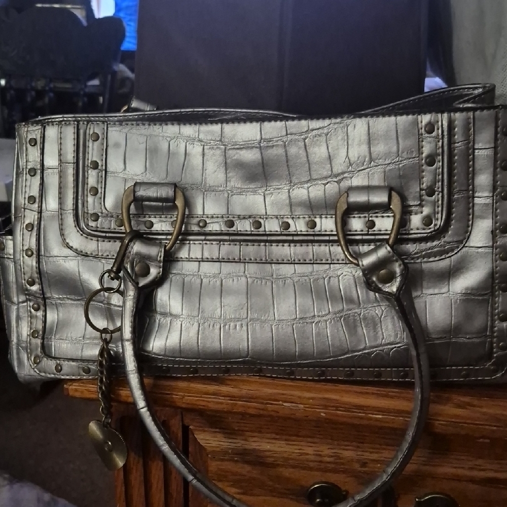 Croc-Embossed Metallic Shoulder Bag Studs Nine West Mirror ,Heart Metal Charm